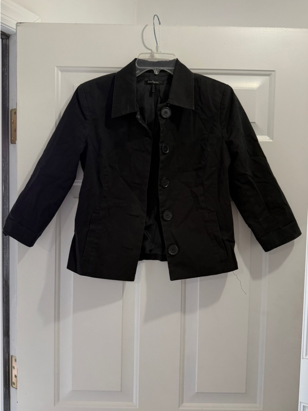 Daisy Fuentes Black Cropped Button-Front Blazer